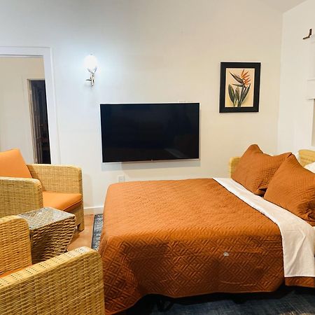 Alux House Hotel Placencia Exterior foto