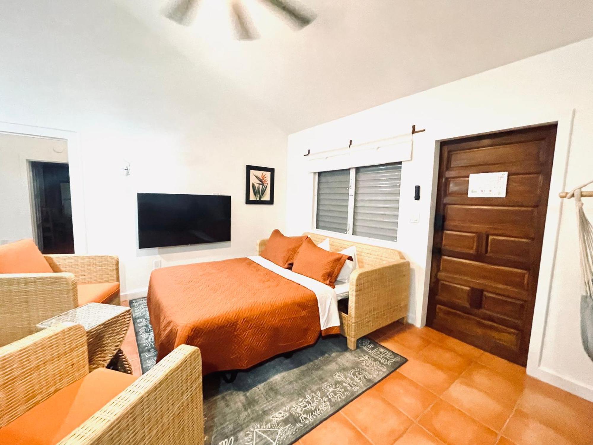 Alux House Hotel Placencia Exterior foto