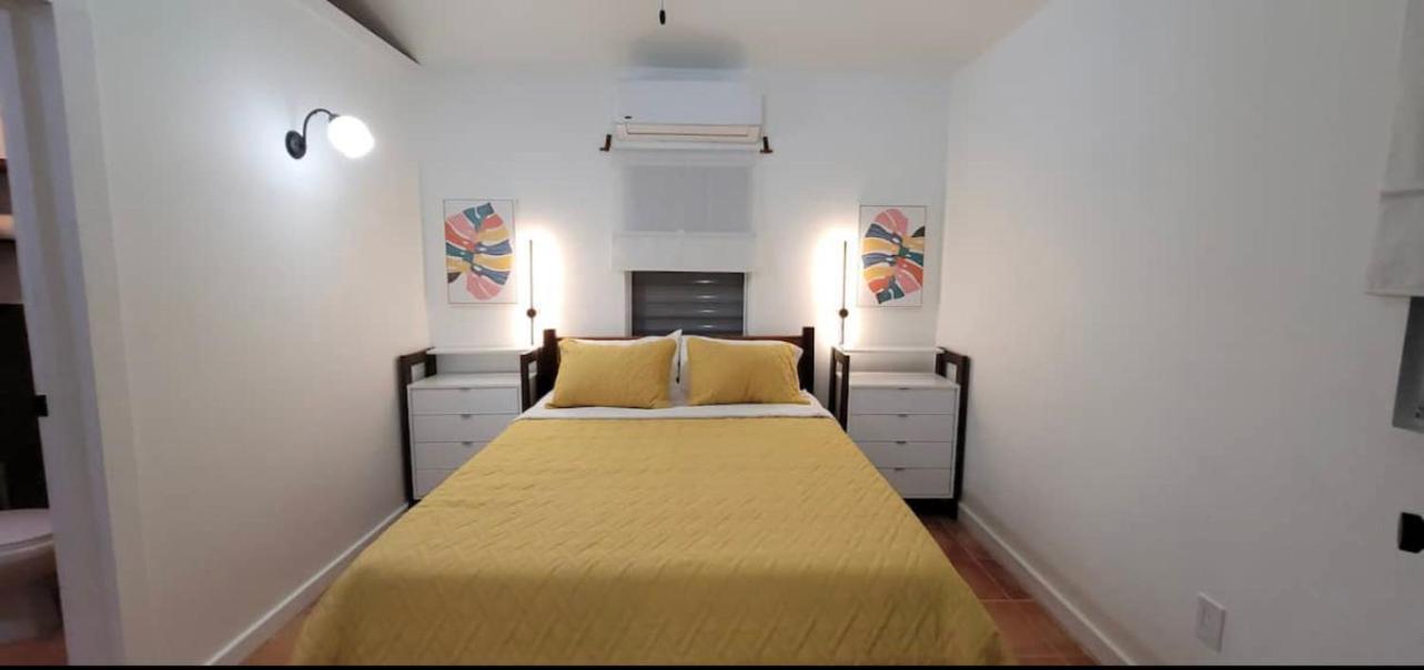 Alux House Hotel Placencia Exterior foto
